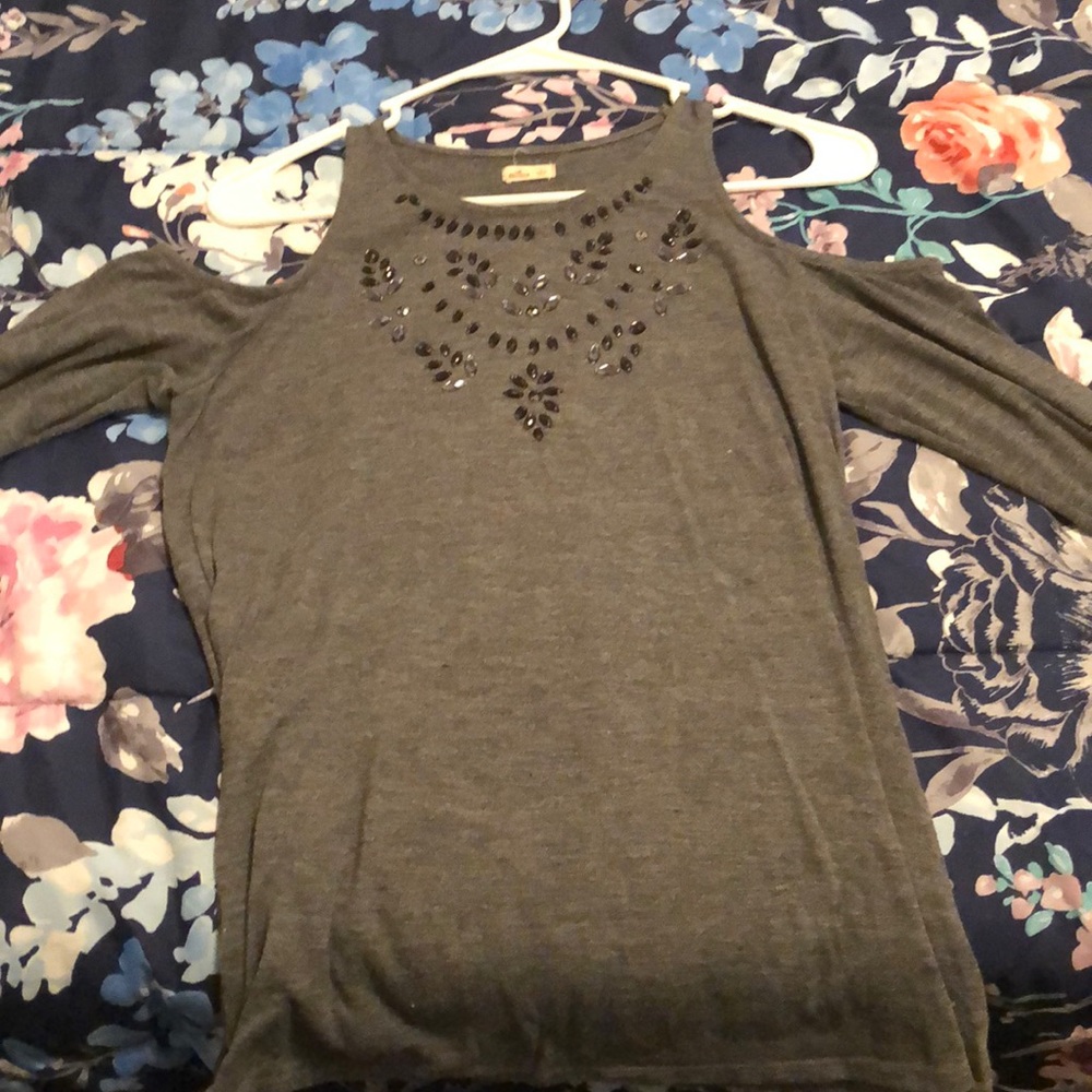 Large Hollister Half Sleeve